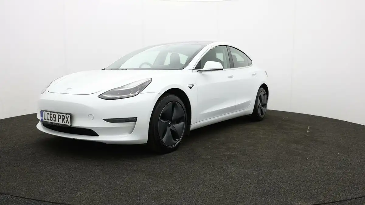 2019-tesla-model-3-e-long-range-4x4-big-52