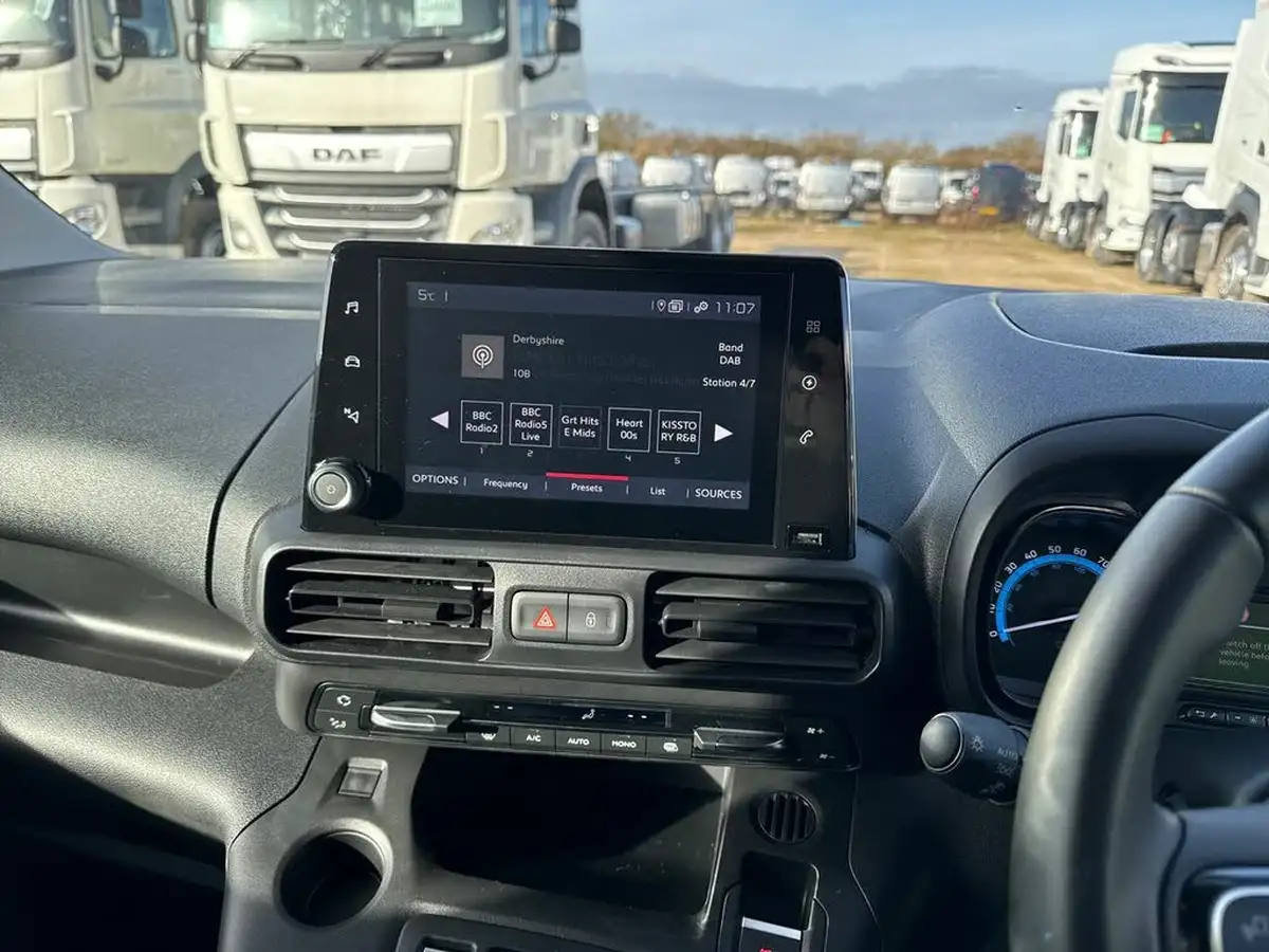 2023-fiat-doblo-e-standard-l2h1-lwb-maxi-big-7