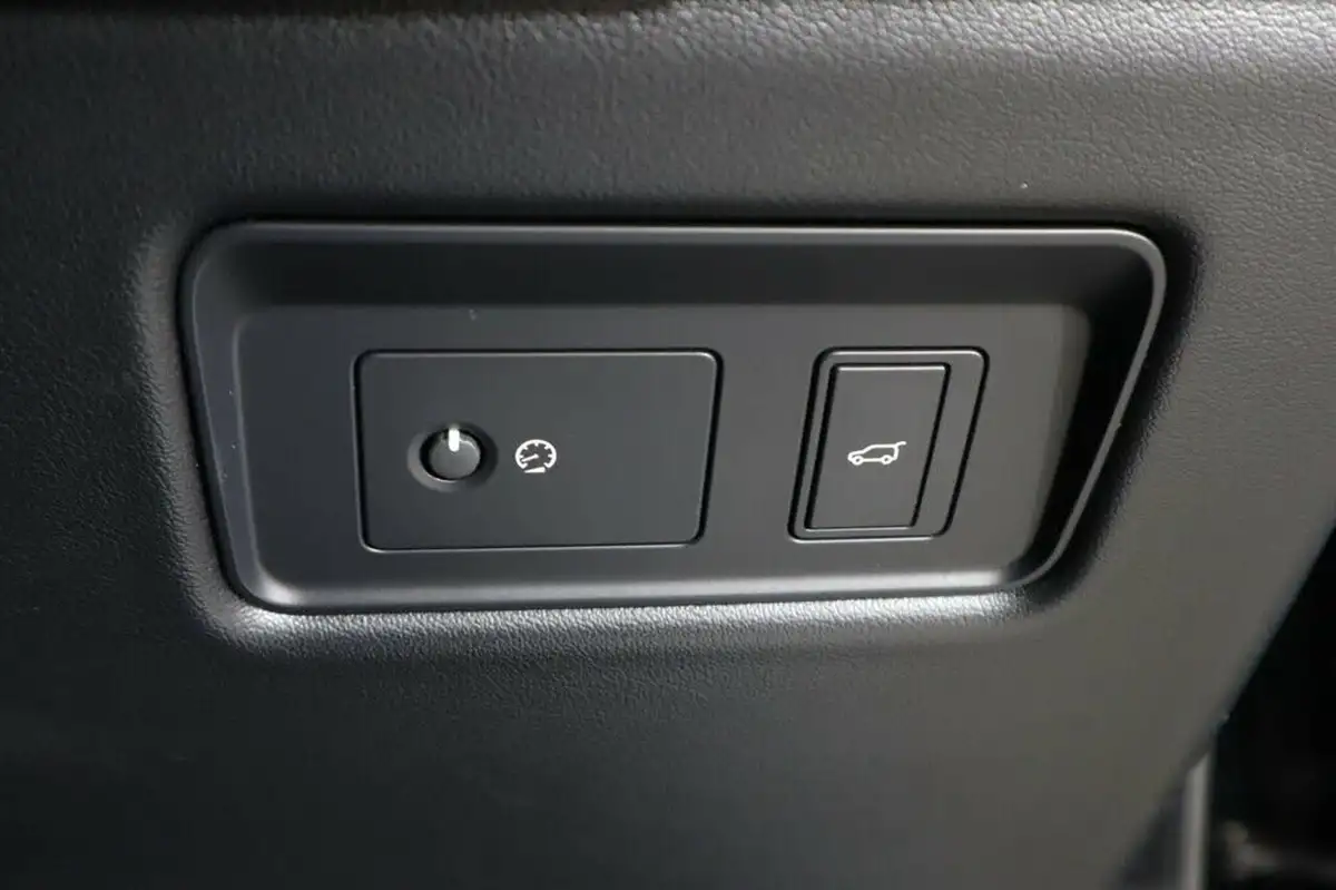 2019-land-rover-range-rover-sport-30-sdv6-hse-big-25