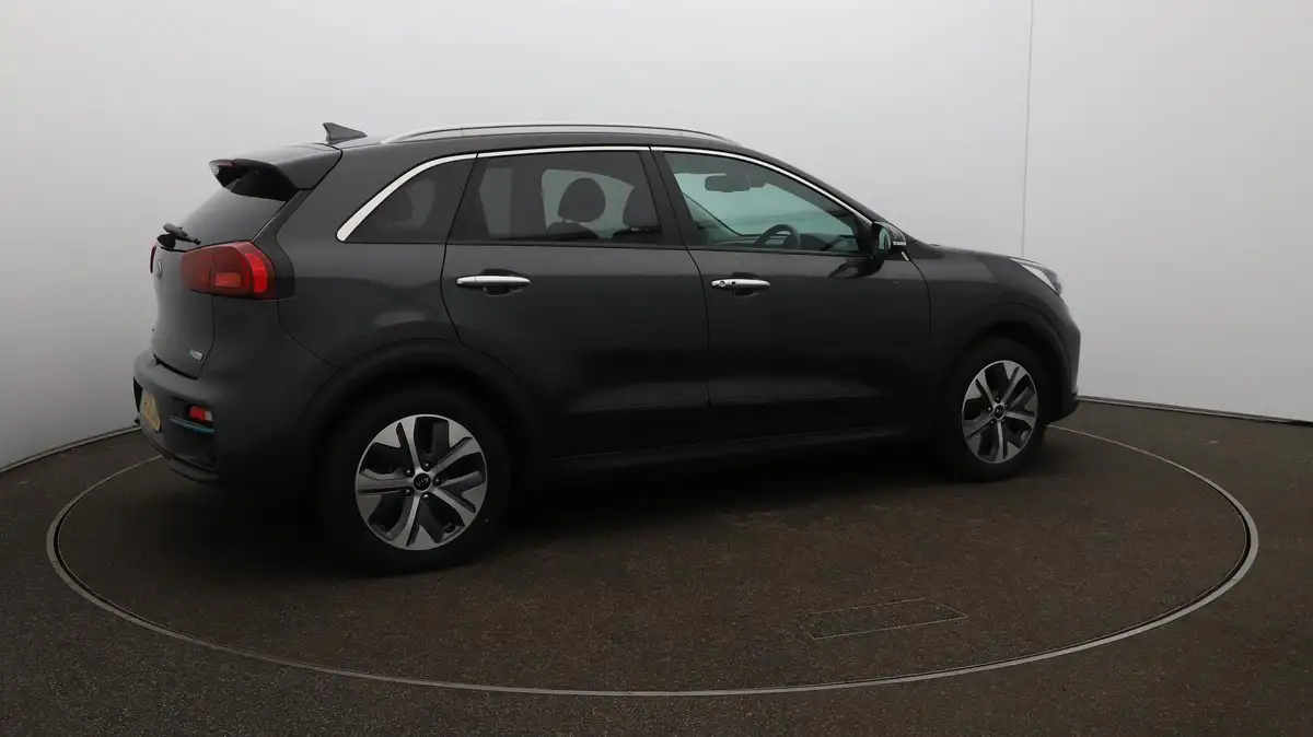 2021-kia-e-niro-ev-3-big-51