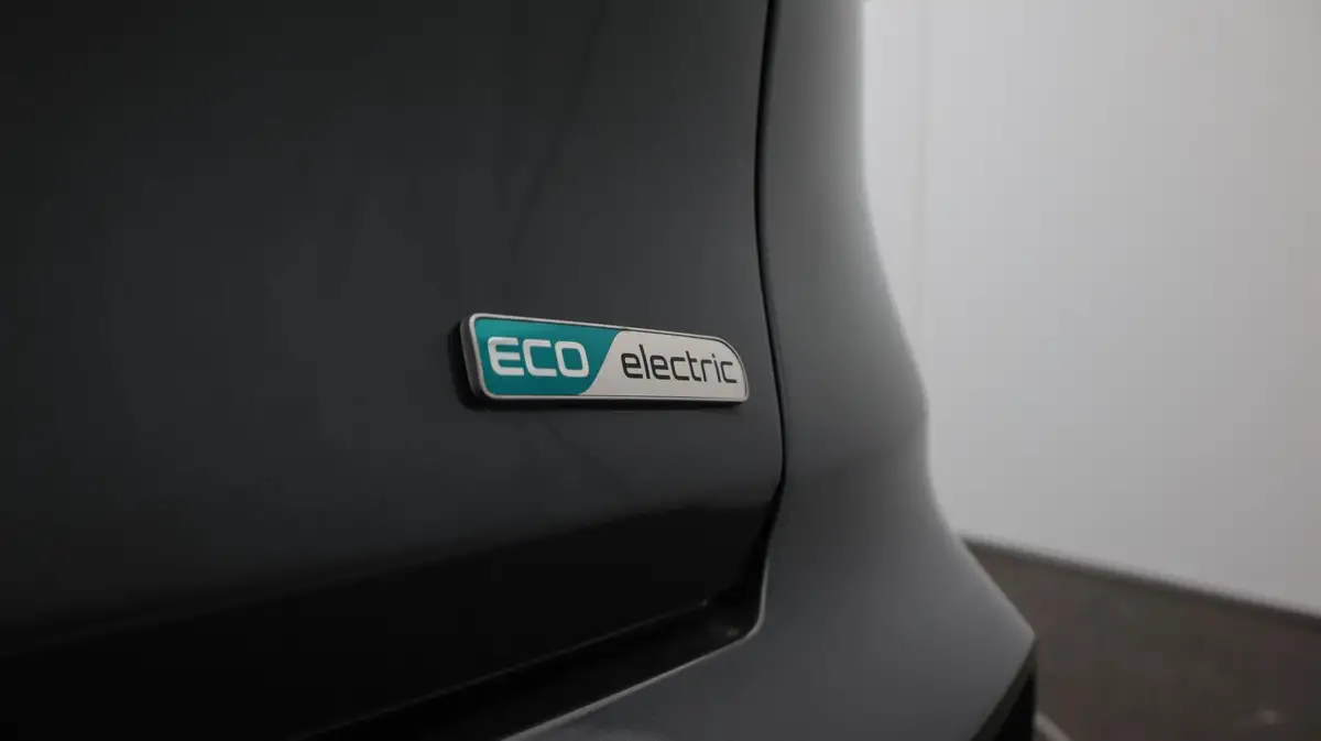 2021-kia-e-niro-ev-3-big-23