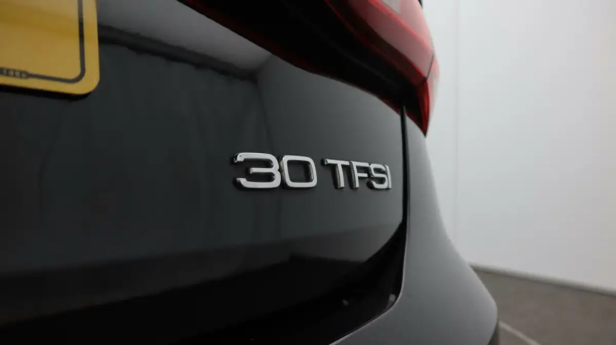 2021-audi-a3-10-30-tfsi-technik-big-24