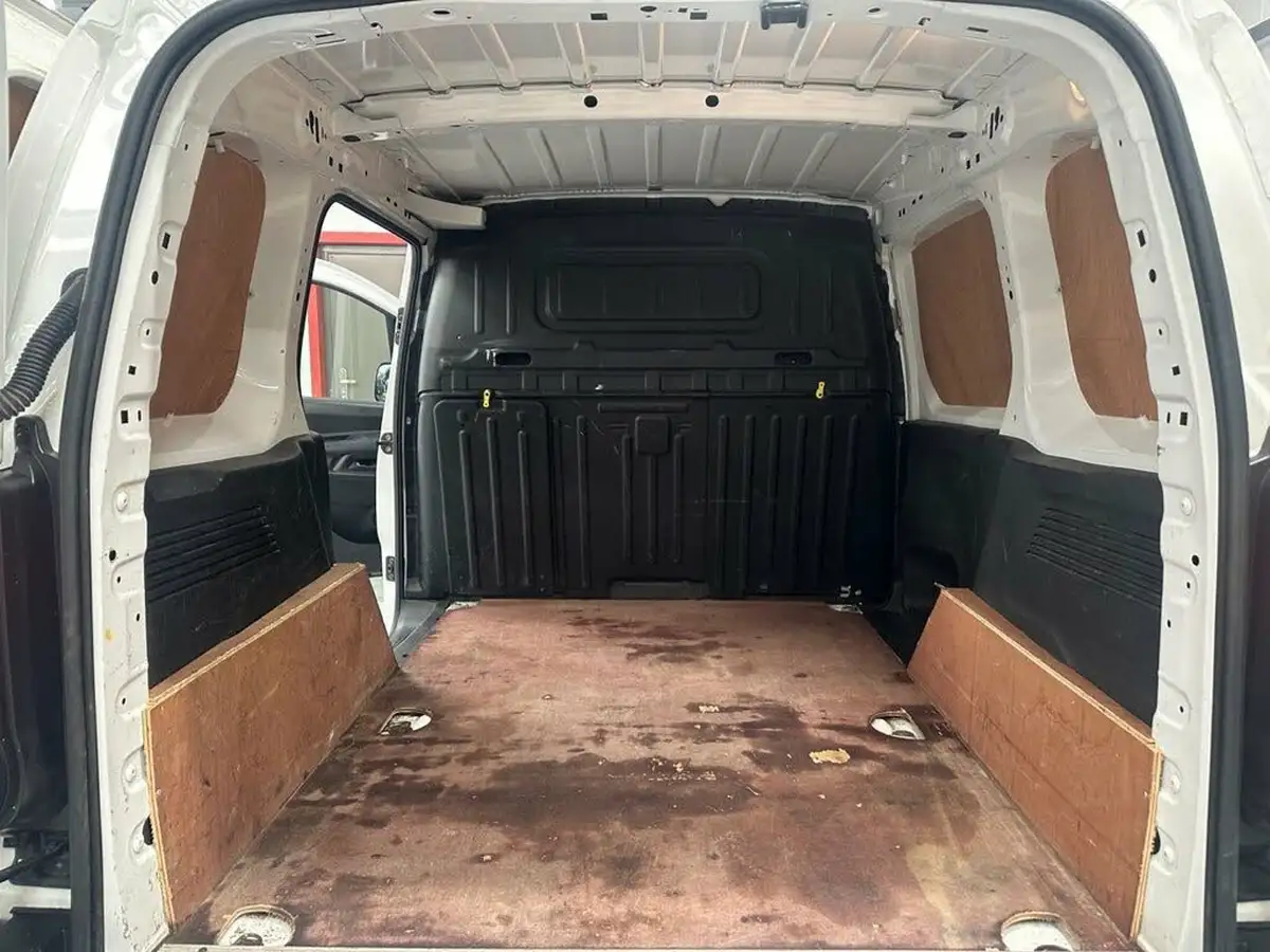 2020-citroen-berlingo-15bluehdi-1000-enterprise-100pseu6dt-e-ss-panel-big-14
