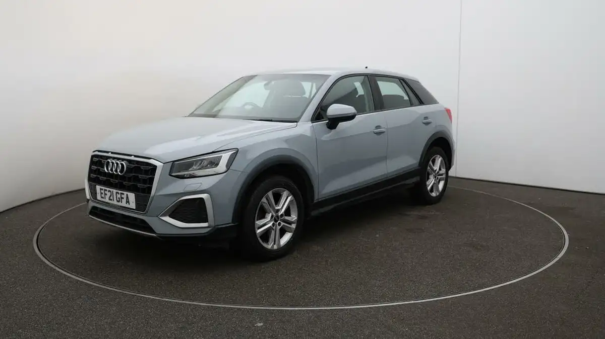 2021-audi-q2-10-30-tfsi-sport-big-3