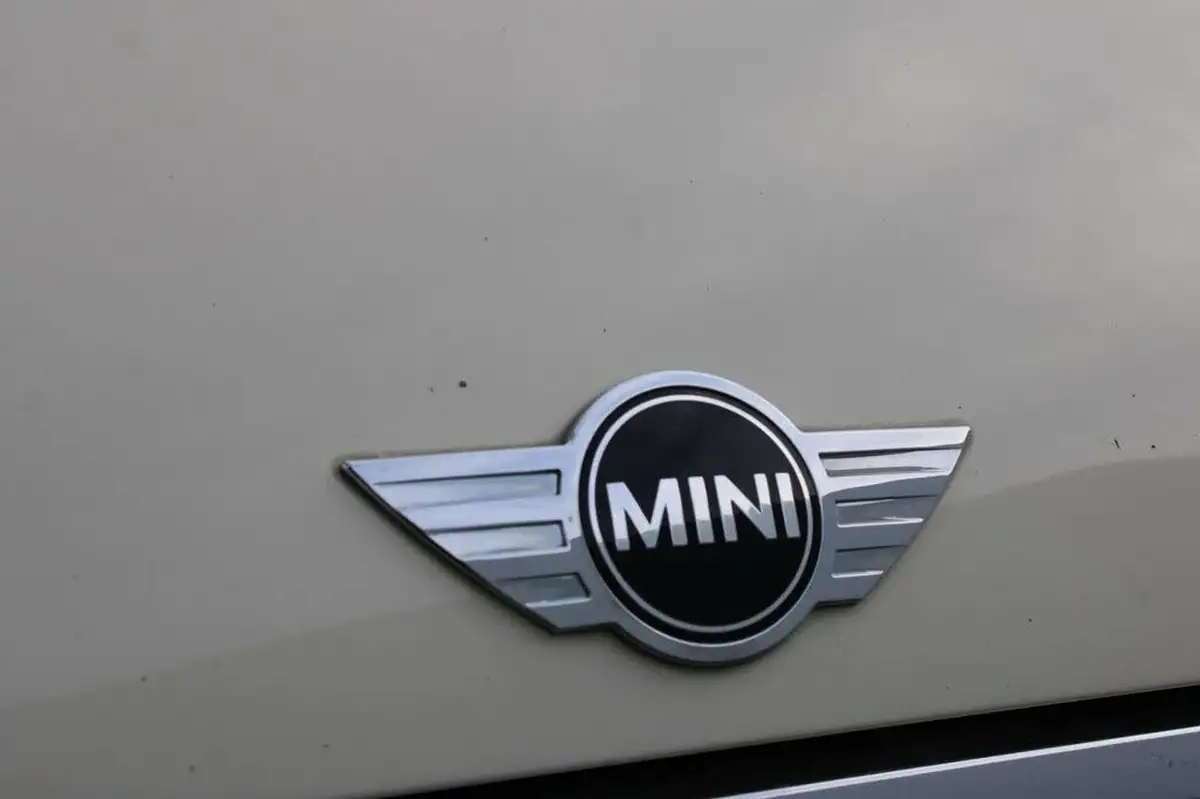 2016-mini-cooper-15-cooper-ss-hatchback-3d-big-36