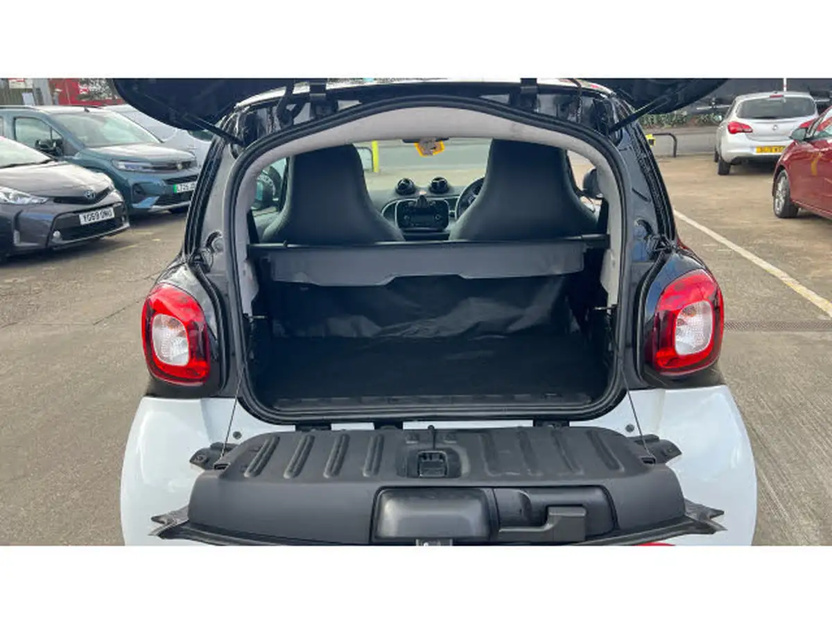 2016-smart-fortwo-10-prime-70bhp-ss-coupe-twinamic-big-3