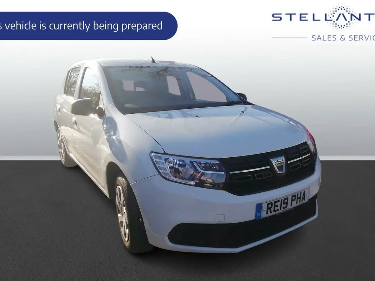 2019-dacia-sandero-09-tce-essential-ss-big-0