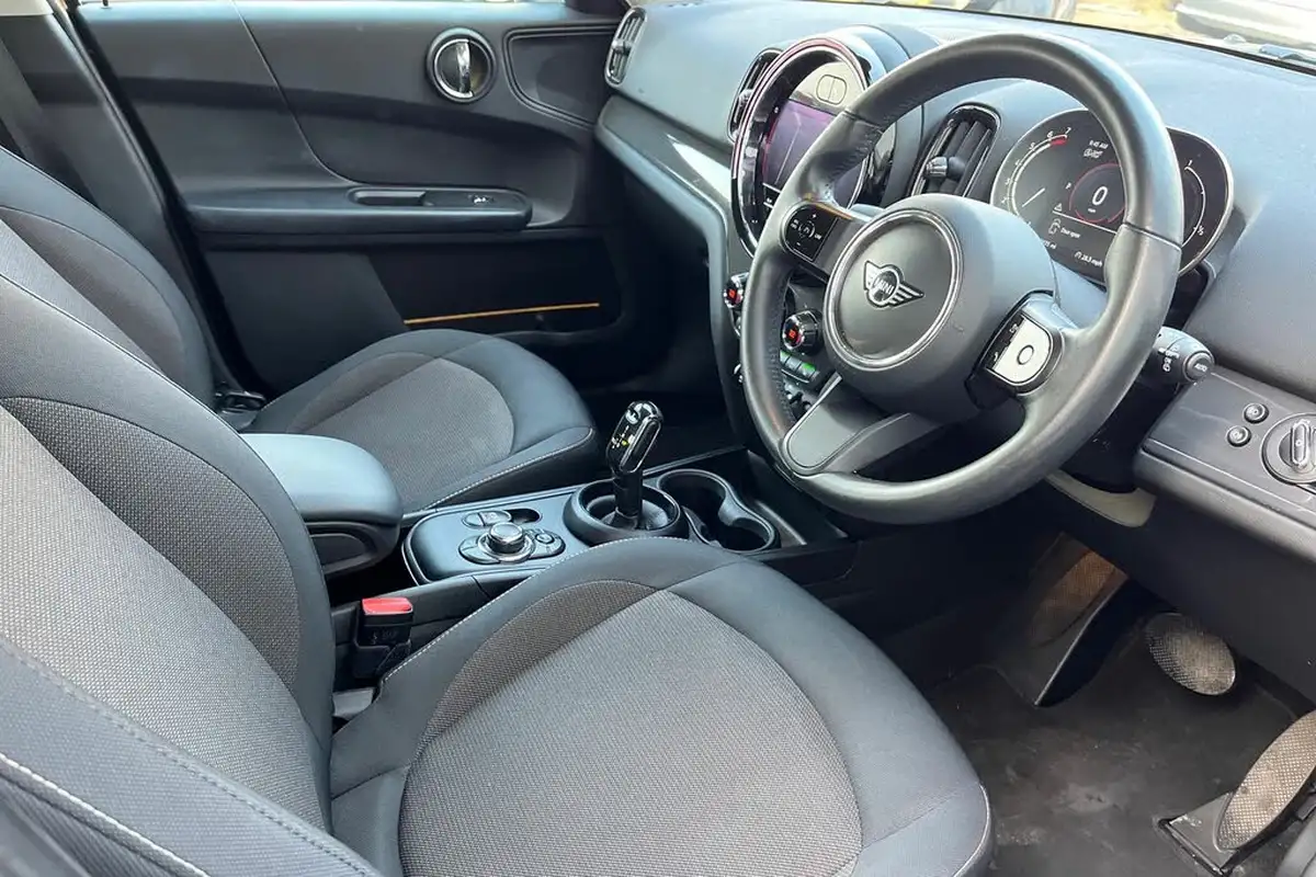 2021-mini-countryman-15-cooper-classic-auto-big-18