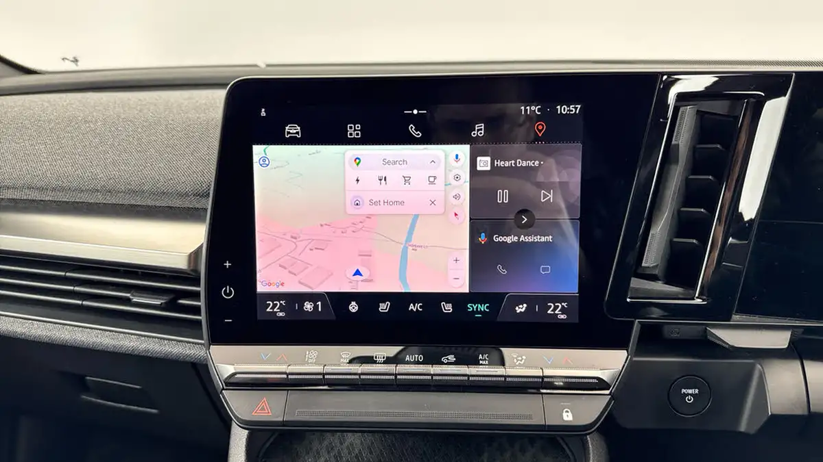 2023-renault-megane-e-tech-e-techno-big-11