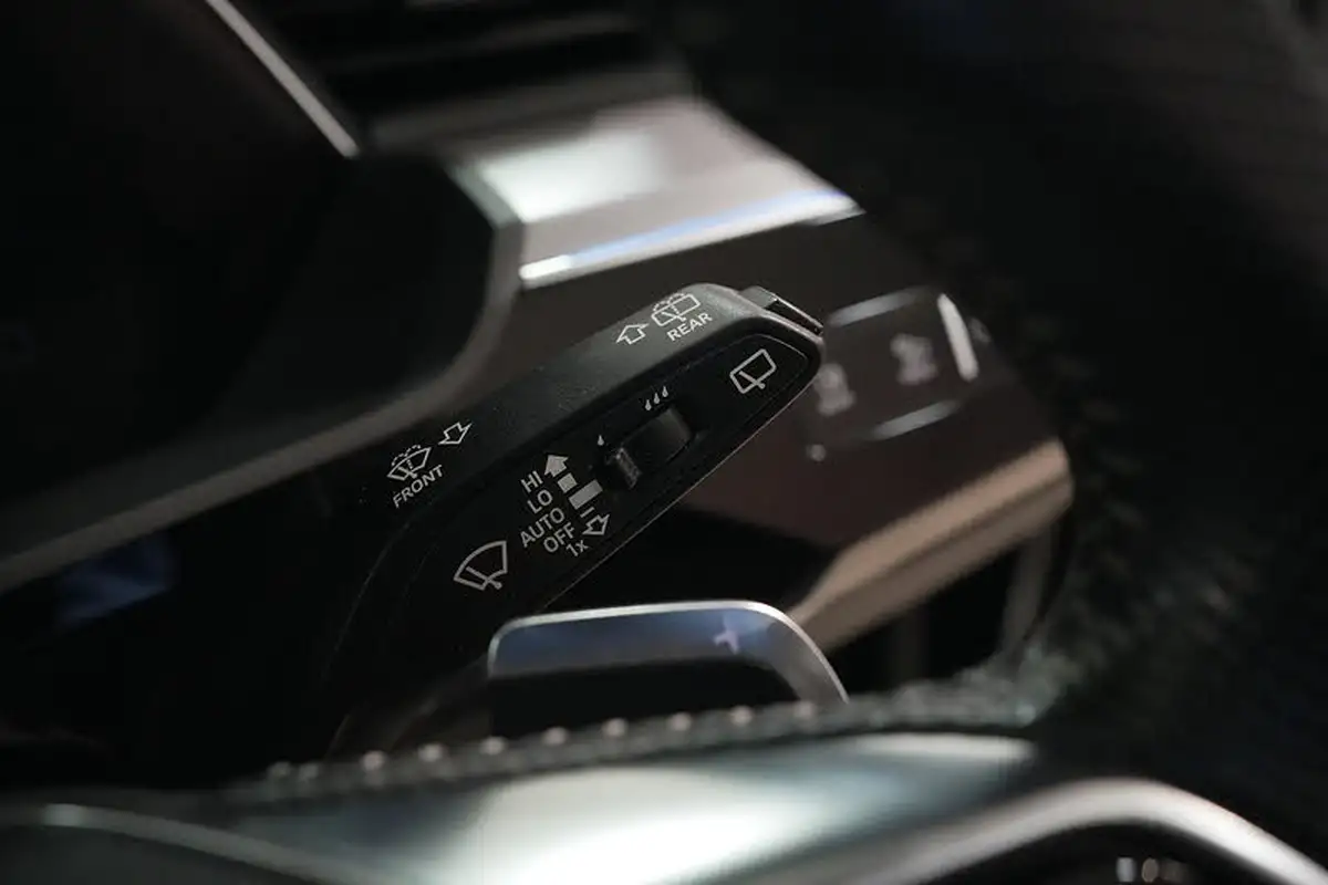 2020-audi-e-tron-50e-s-line-station-wagon-big-47