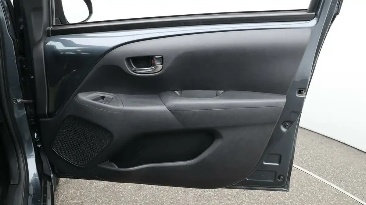 2021-citroen-c1-10-vti-shine-5d-big-15
