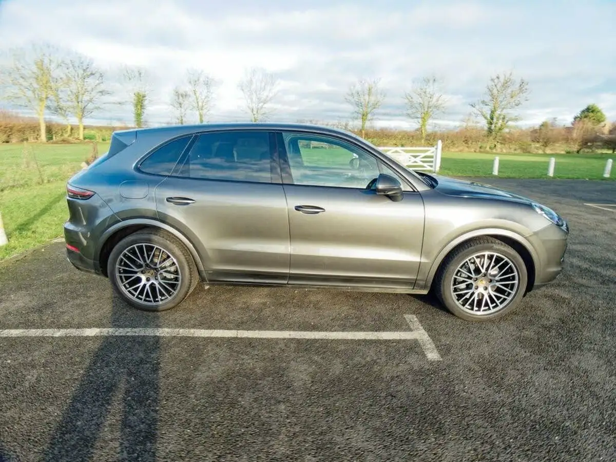 2019-porsche-cayenne-30-v6-s-big-22