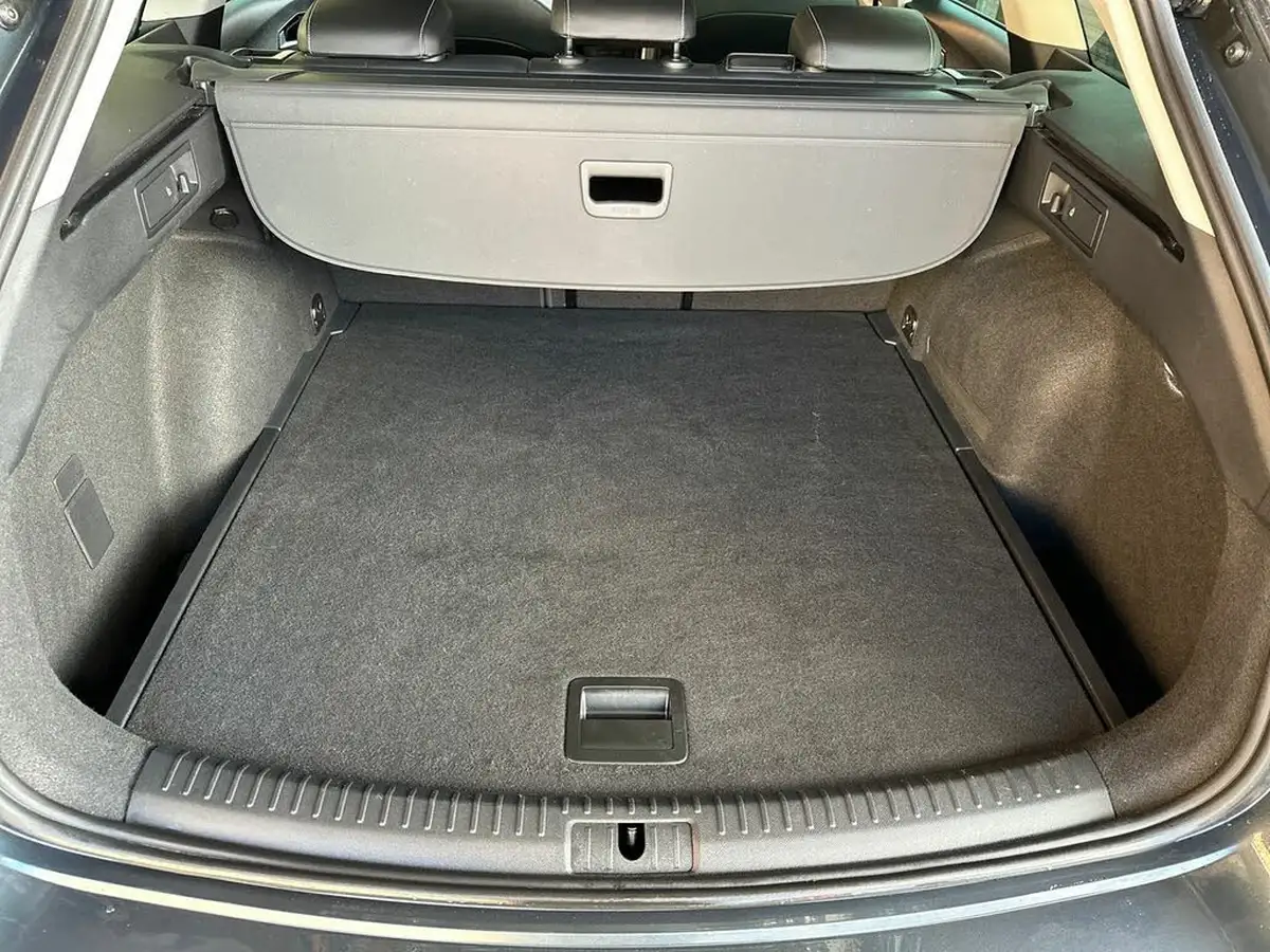 2021-seat-leon-15-etsi-xcellence-lux-estate-big-10