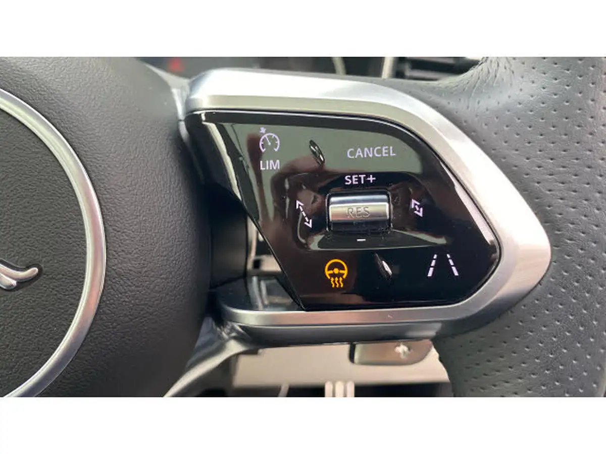 2022-jaguar-f-pace-20-d200-r-dynamic-hse-big-49
