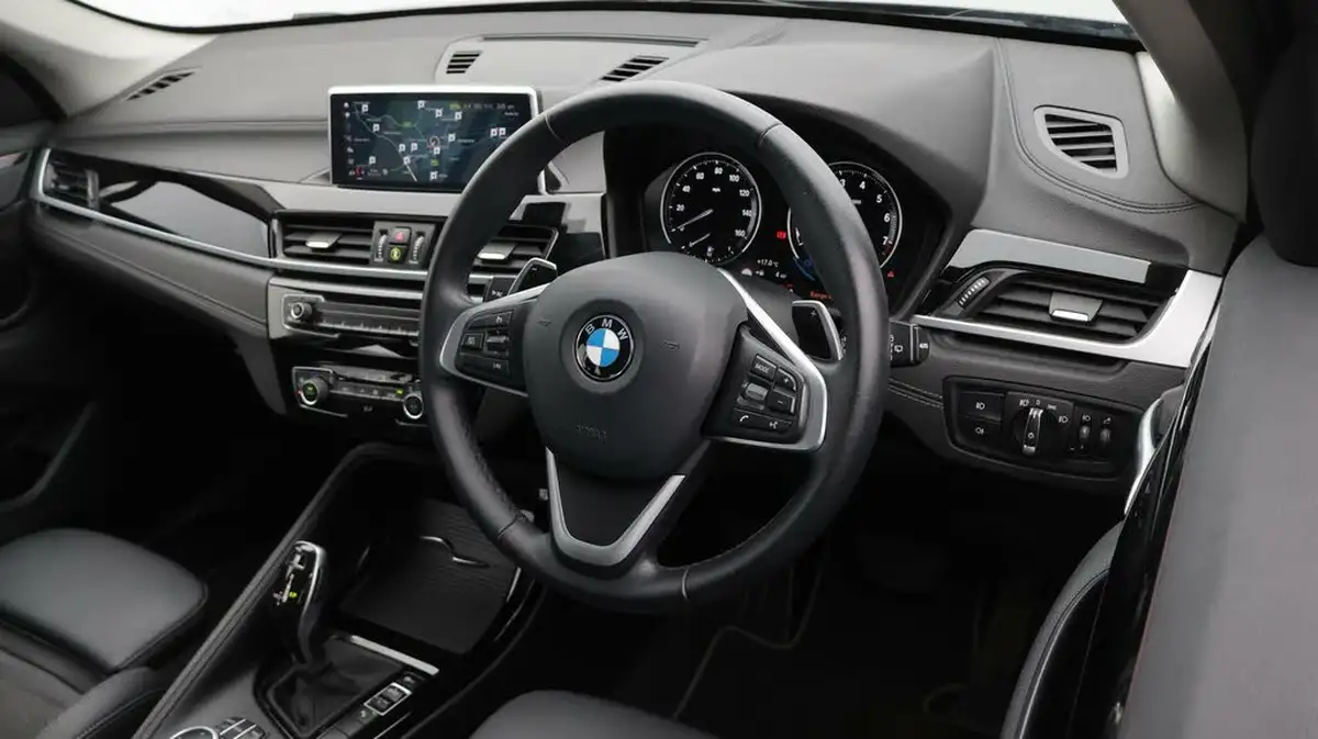 2021-bmw-x1-20-sdrive20i-sport-big-9