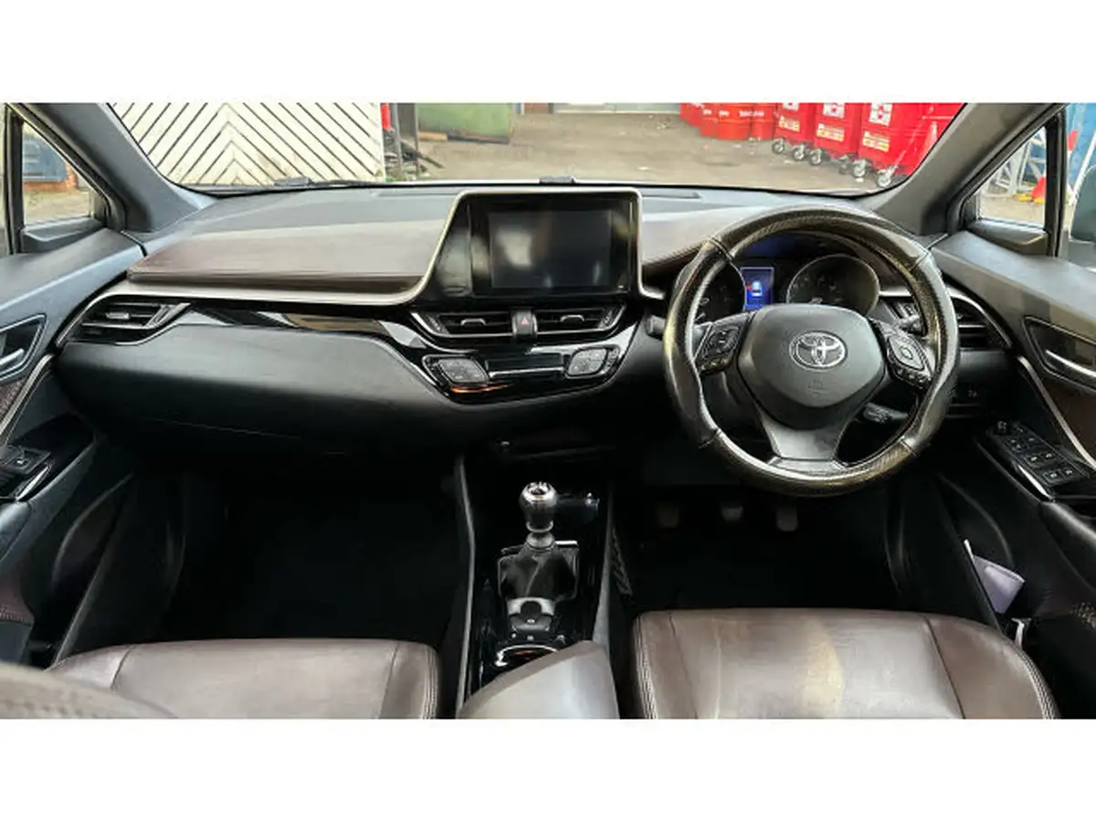 2018-toyota-c-hr-12-excel-big-9