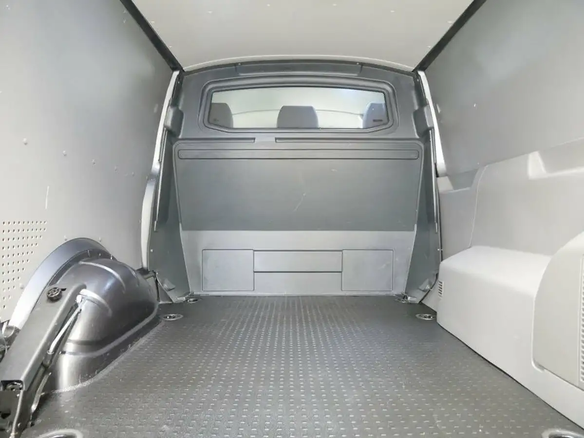 2022-volkswagen-transporter-20bitdi-t32-highline-bmt-lwb-4motion-199pseu6dt-e-kombi-big-35
