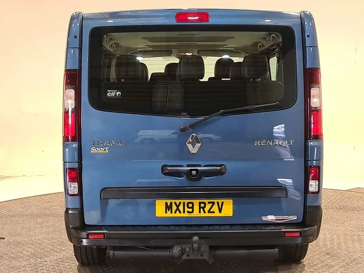 2019-renault-trafic-16dci-sl27-120-sport-nav-eu6c-bus-9-seats-big-14