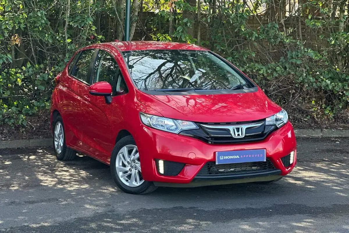 2016-honda-jazz-13-i-vtec-se-big-0