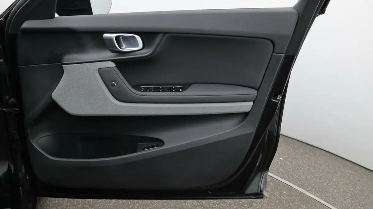 2023-polestar-polestar-2-e-ps2-165kw-standard-single-hatchback-big-15