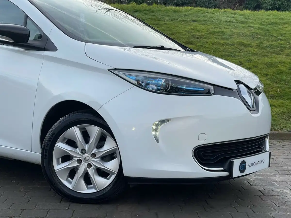 2015-renault-zoe-e-dynamique-nav-big-54