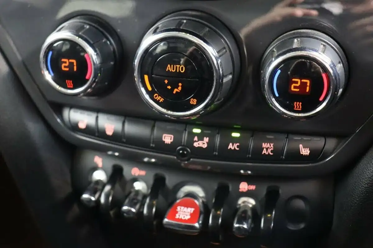 2021-mini-countryman-15-cooper-classic-auto-big-31