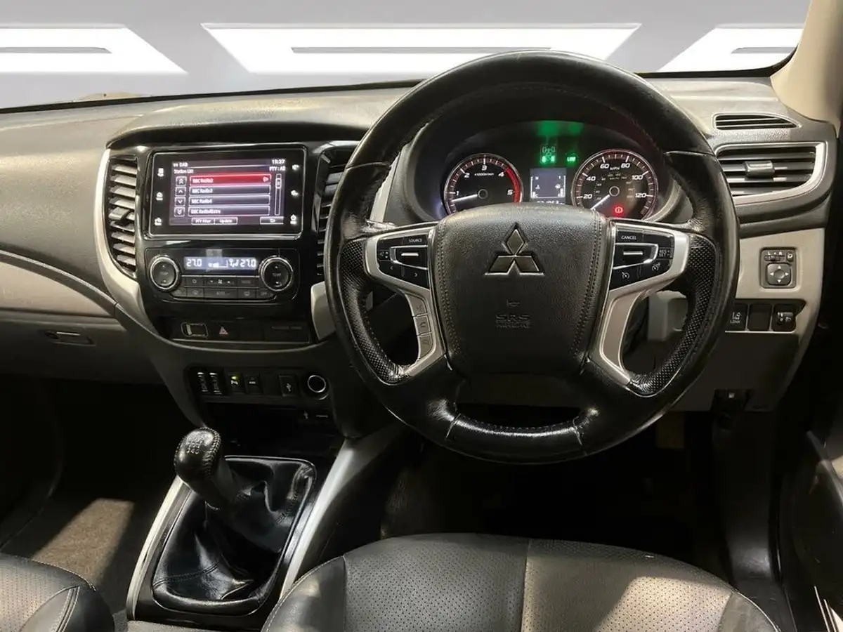 2019-mitsubishi-l200-24di-d-warrior-eu6b-big-15