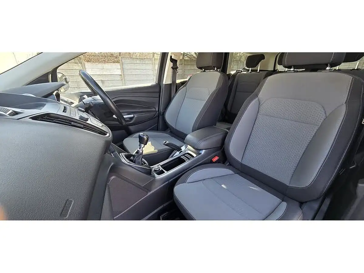 2016-ford-kuga-15tdci-zetec-big-22