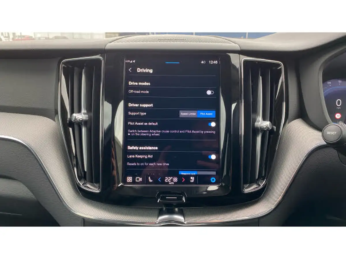 2024-volvo-xc60-20td-b4-plus-big-33