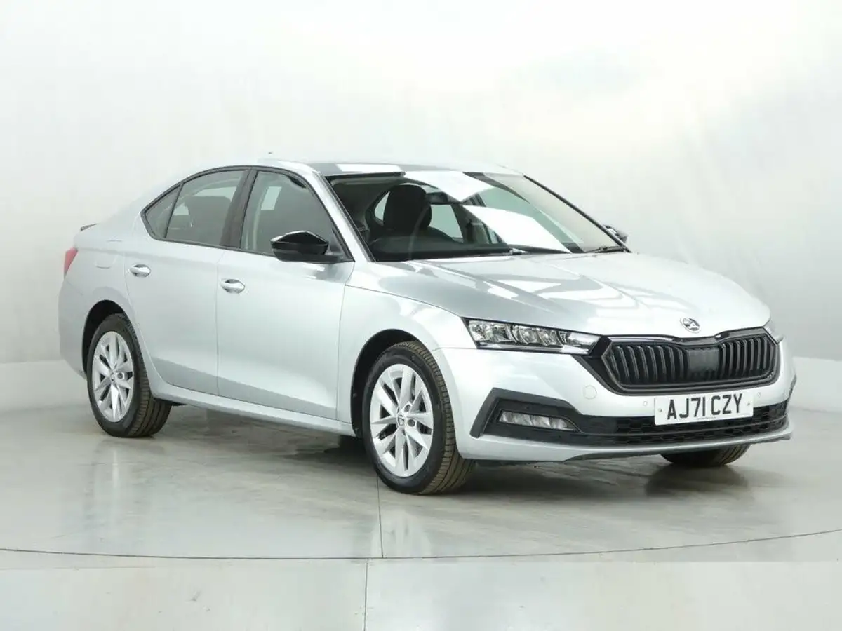 2021-skoda-octavia-big-1