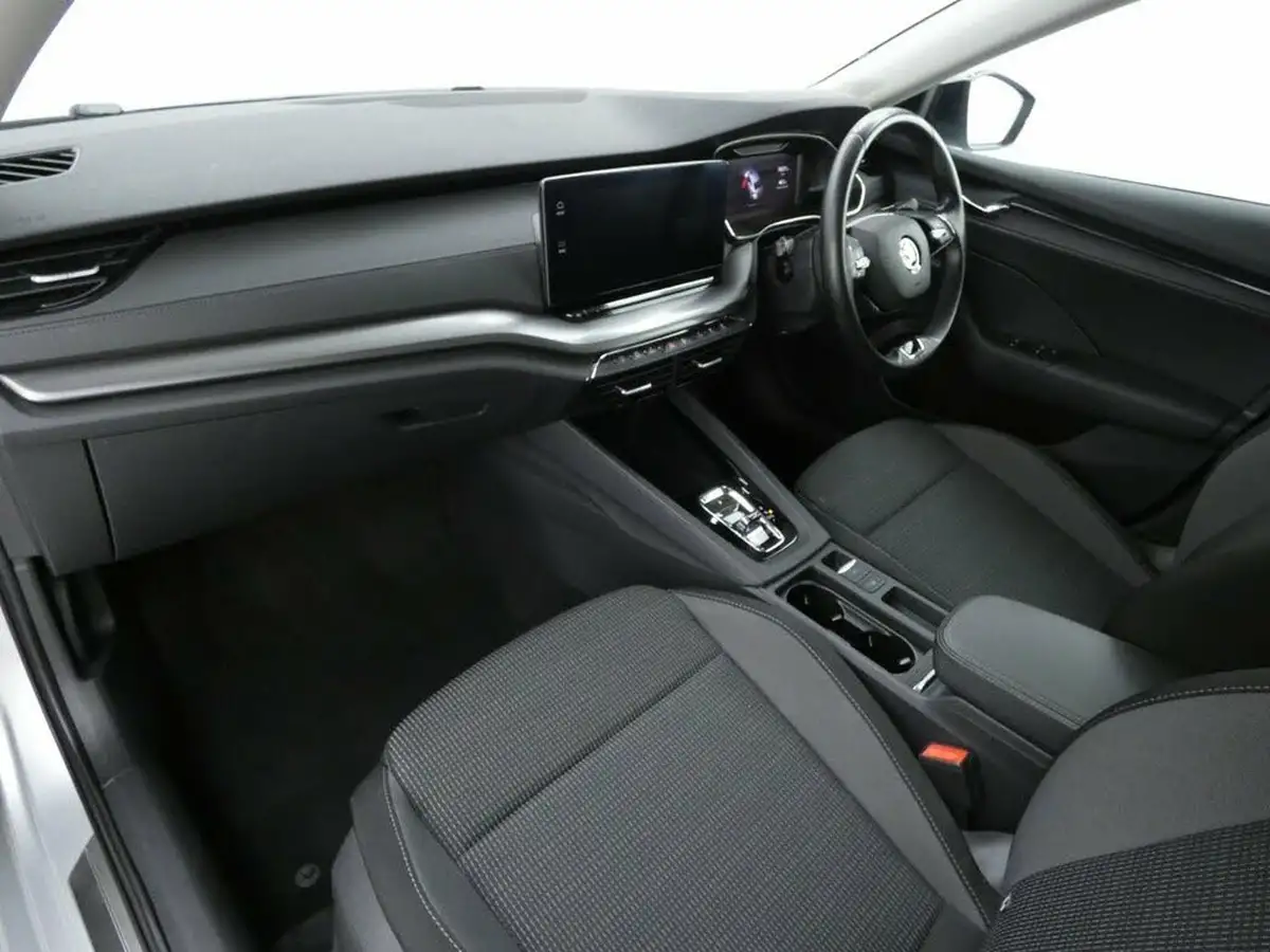 2021-skoda-octavia-big-19