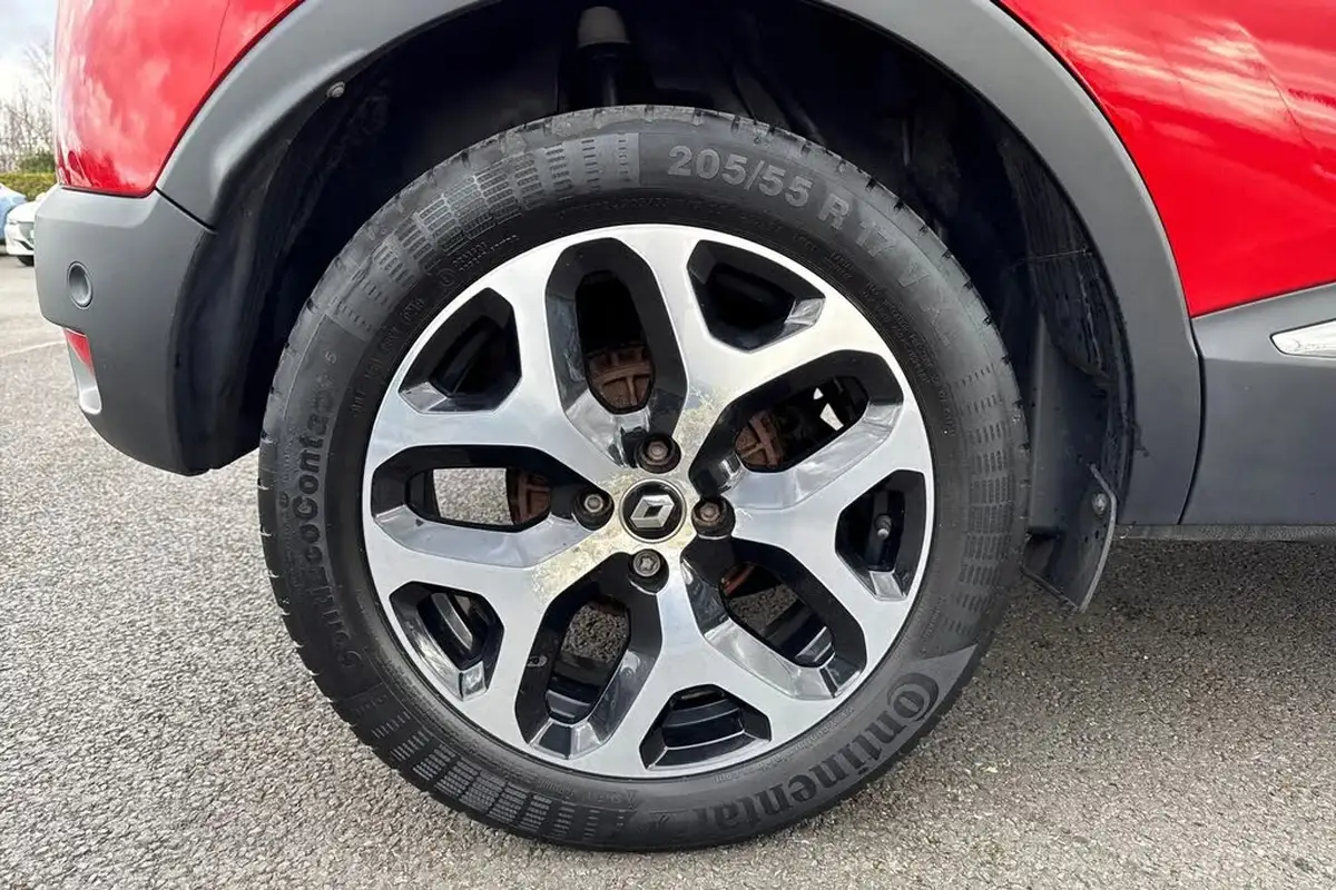 2019-renault-captur-15dci-gt-line-edc-auto-big-10
