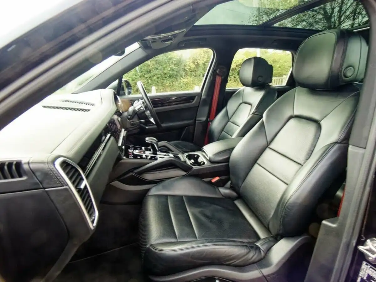 2018-porsche-cayenne-30-v6-big-25