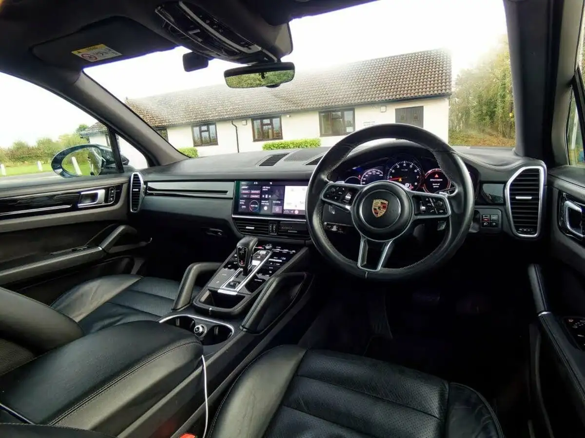 2018-porsche-cayenne-30-v6-big-29