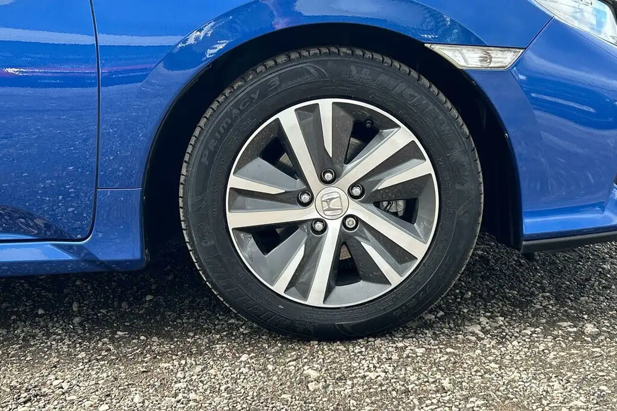 2020-honda-civic-10-vtec-turbo-se-hatchback-5d-cvt-big-4