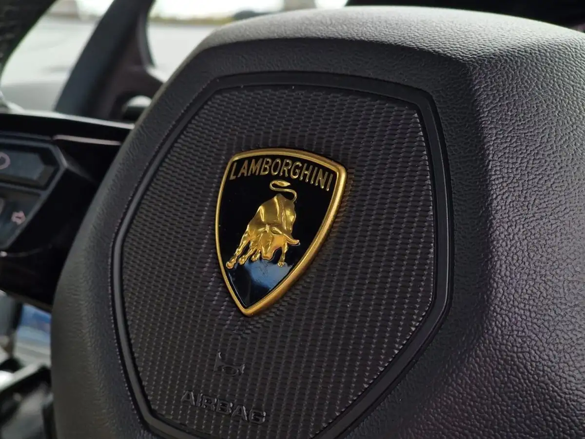 2017-lamborghini-huracan-52-lp-610-4-spyder-big-32