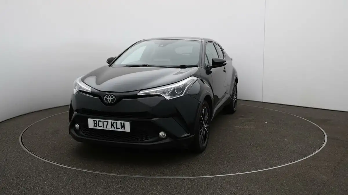 2017-toyota-c-hr-12-excel-awd-cvt-big-29