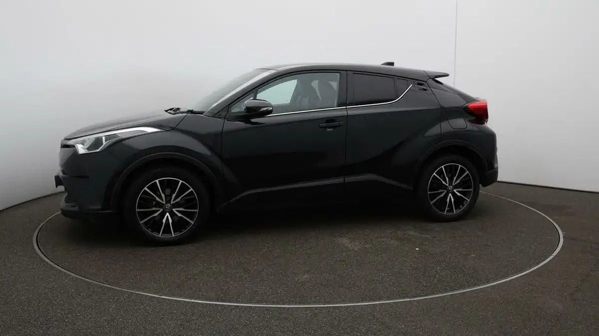 2017-toyota-c-hr-12-excel-awd-cvt-big-57