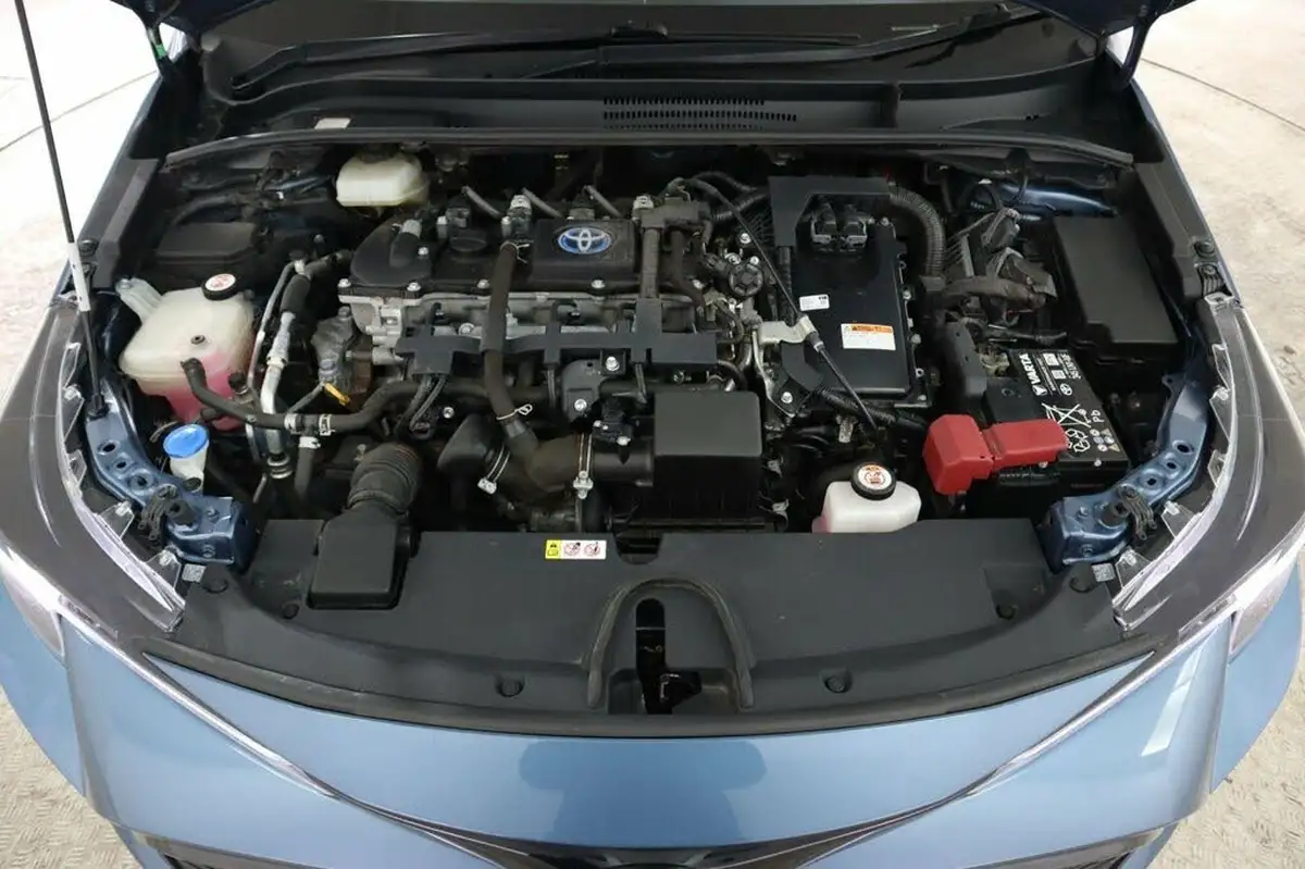 2020-toyota-corolla-18-vvt-i-icon-tech-spare-wheel-touring-sports-5d-big-26