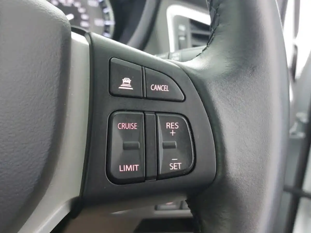 2024-suzuki-s-cross-15-motion-big-16