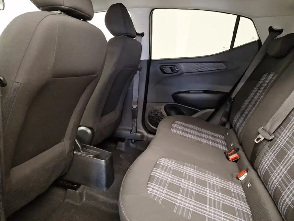 2024-hyundai-i10-10-premium-63ps-auto-big-5