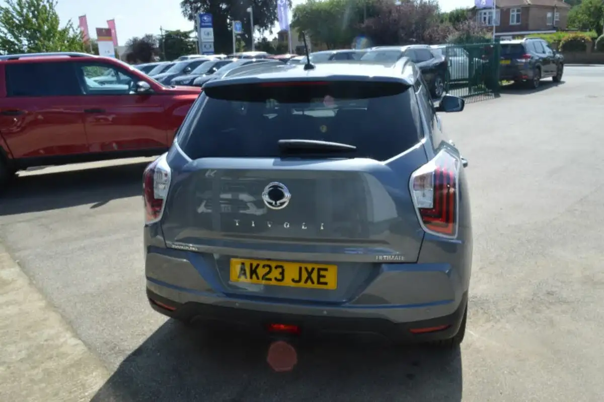 2023-kgm-ssangyong-tivoli-15-ultimate-auto-big-6