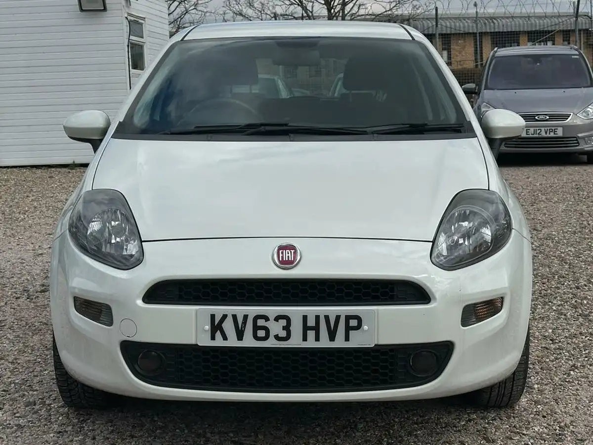2013-fiat-punto-12-easy-no-ss-5d-big-4