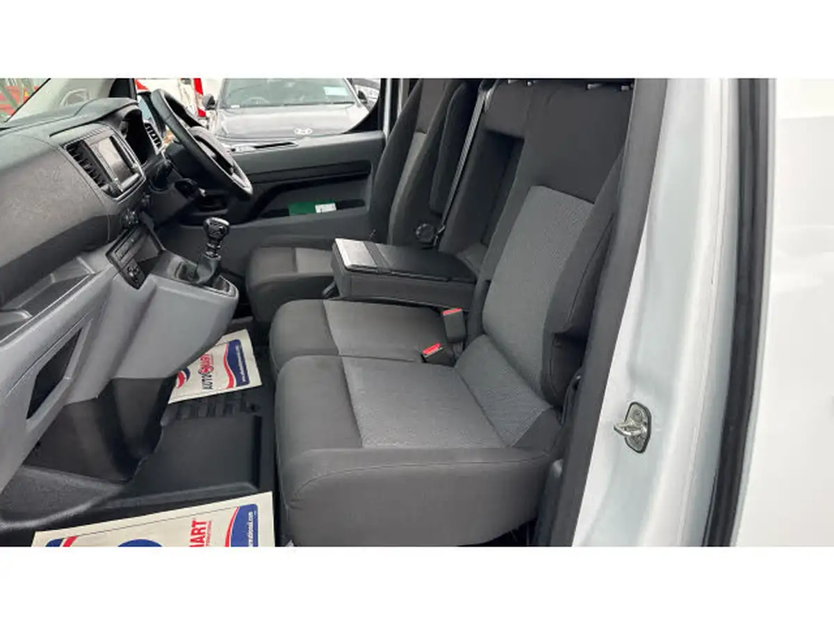 2022-peugeot-expert-15-bluehdi-professional-premium-long-1000-big-37
