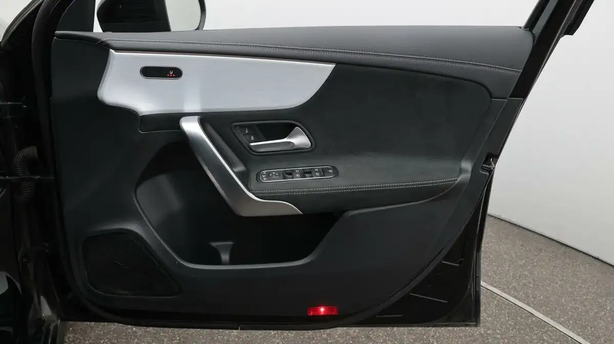 2022-mercedes-benz-a-class-13-a200-amg-line-premium-edition-hatchback-5d-7g-dct-big-15