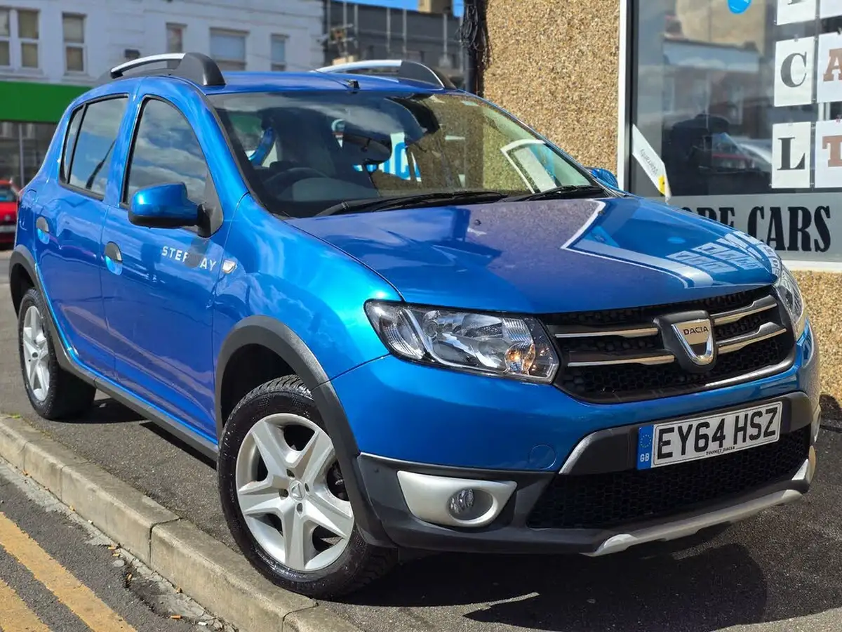 2014-dacia-sandero-stepway-09-laureate-big-0