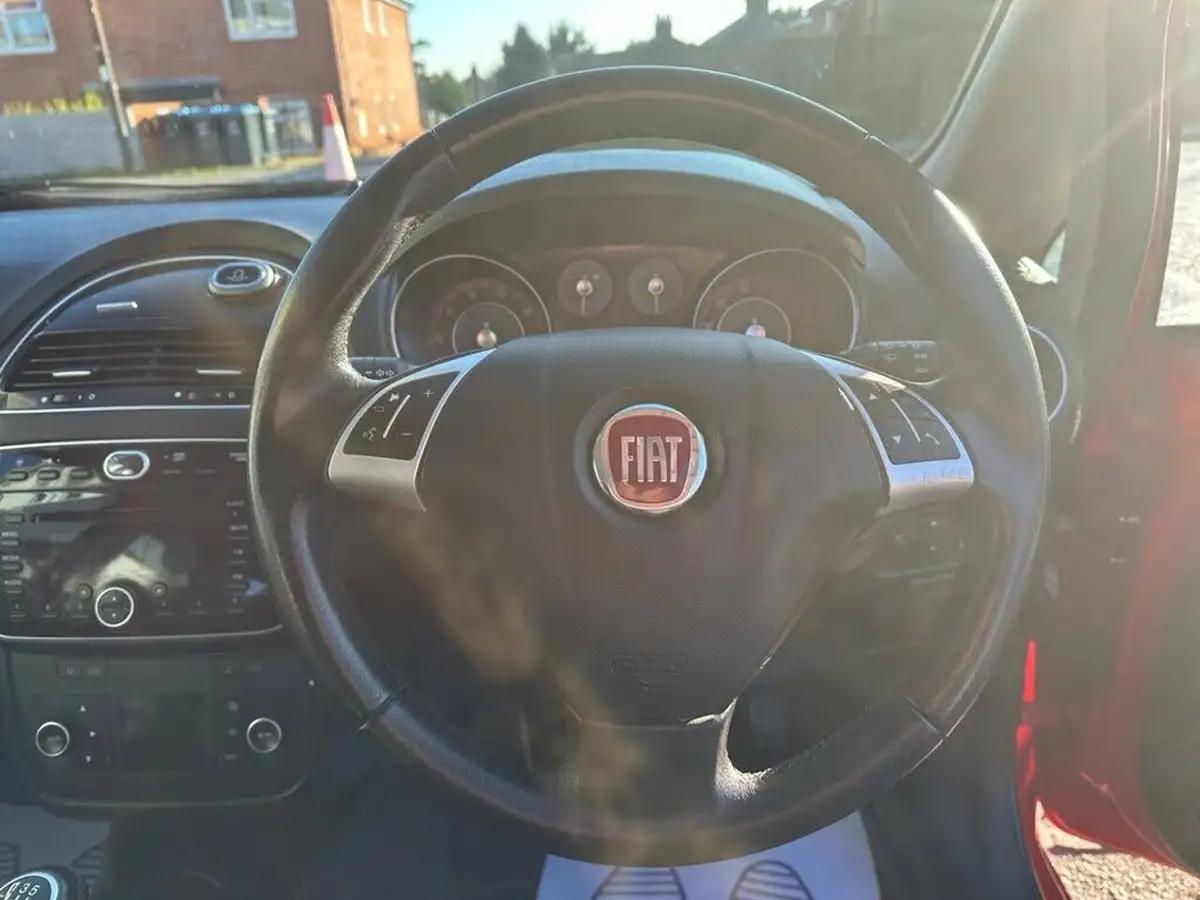 2016-fiat-punto-12-easy-5d-big-9