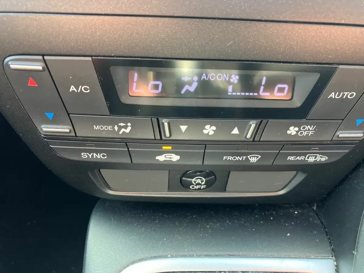 2017-honda-civic-18-i-vtec-se-plus-navi-ss-hatchback-big-38