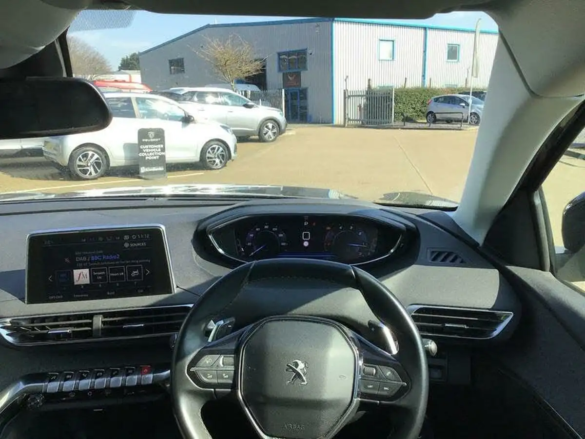 2019-peugeot-3008-suv-15-bluehdi-allure-eat8-big-11