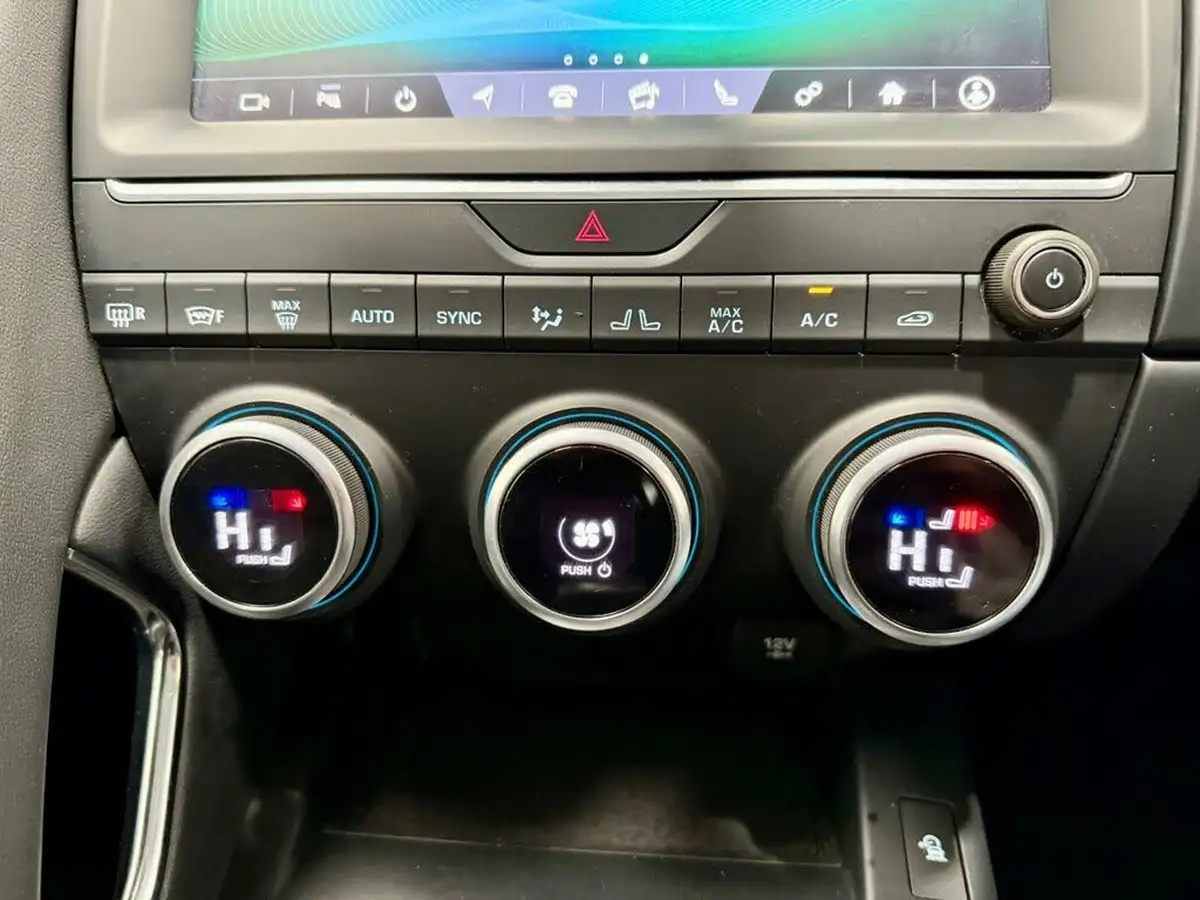 2018-jaguar-e-pace-20-i4d-s-awd-auto-big-19